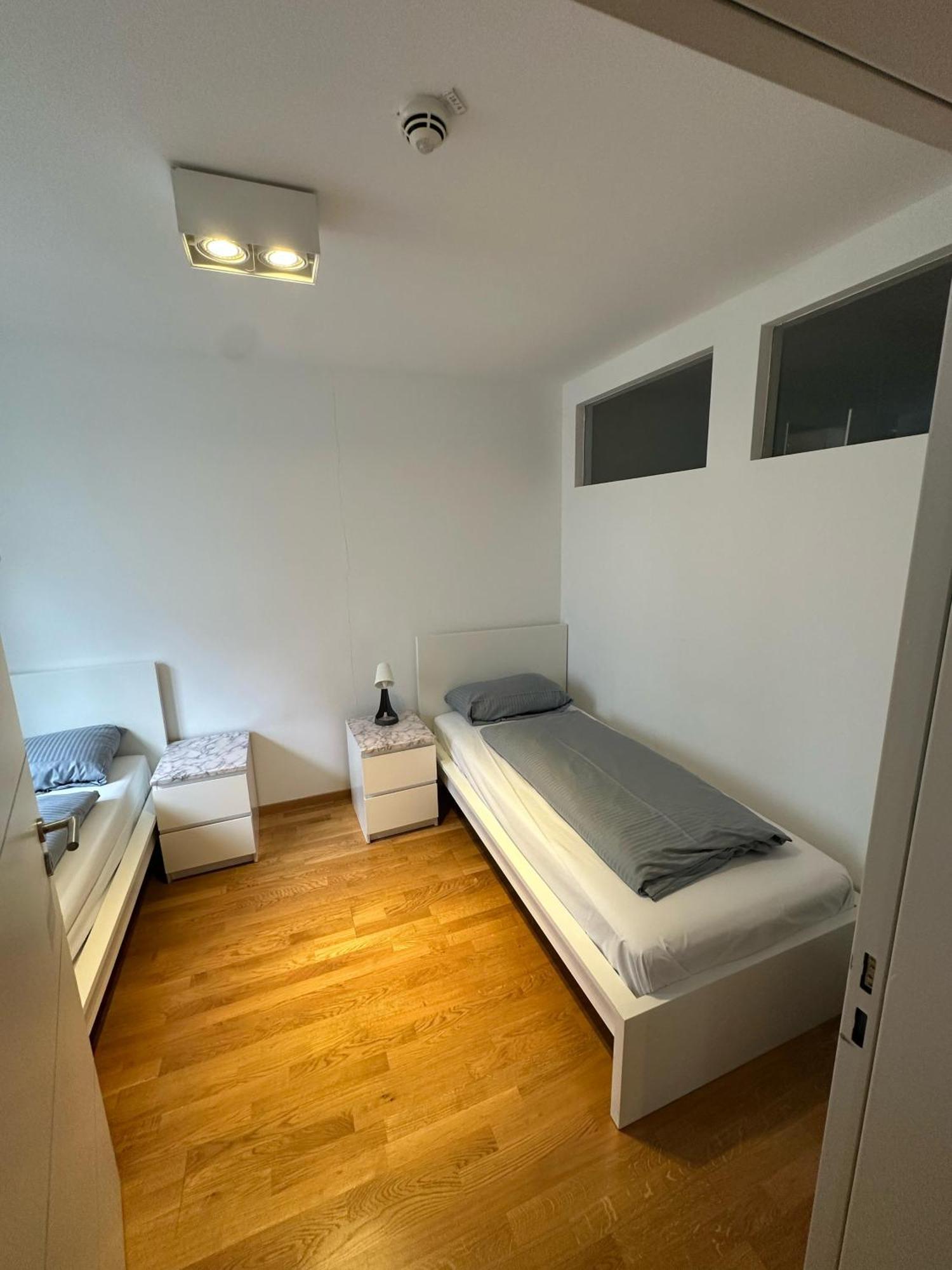 Al Nafurah Apartments Мюнхен Екстериор снимка
