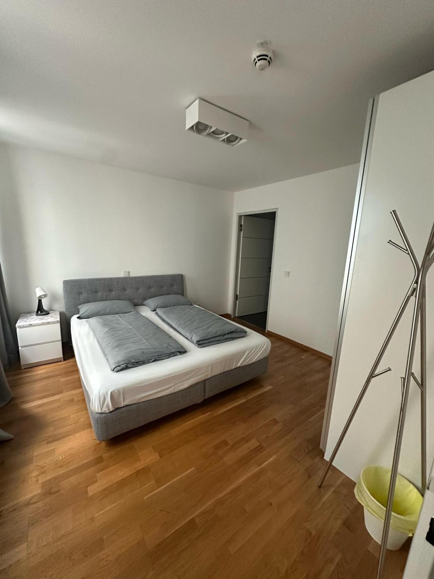 Al Nafurah Apartments Мюнхен Екстериор снимка