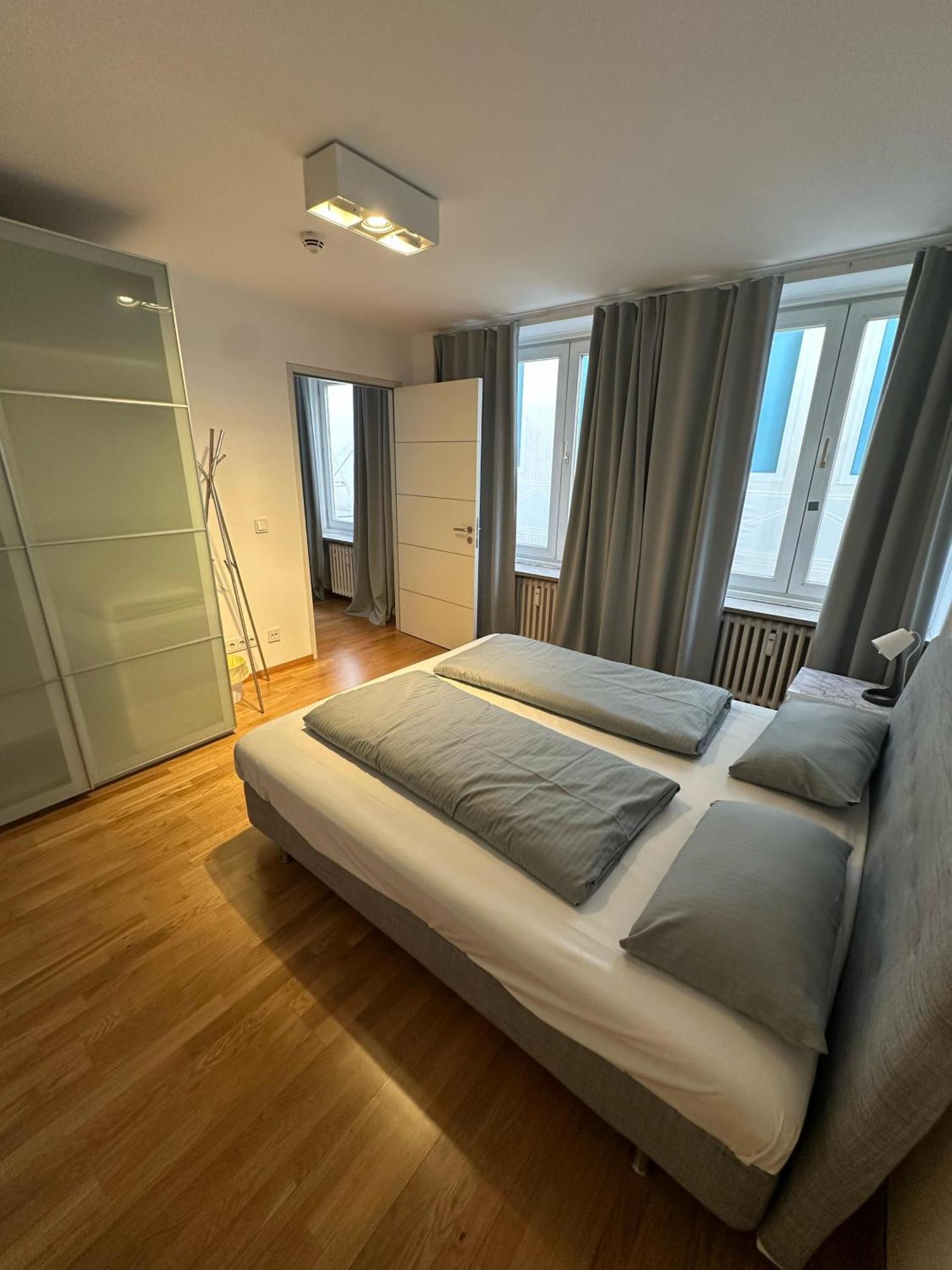 Al Nafurah Apartments Мюнхен Екстериор снимка