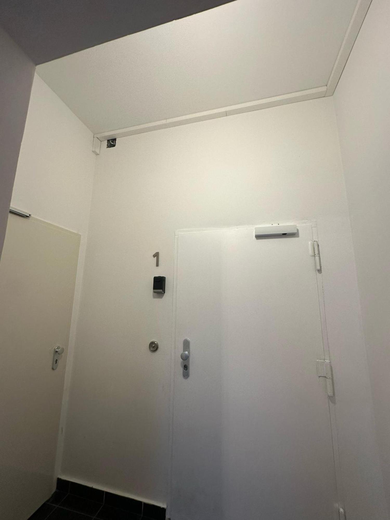 Al Nafurah Apartments Мюнхен Екстериор снимка